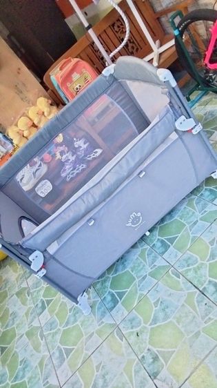 เปลพับเด็กอ่อนกับเสื้อผ้าเด็ก  รูปที่ 2