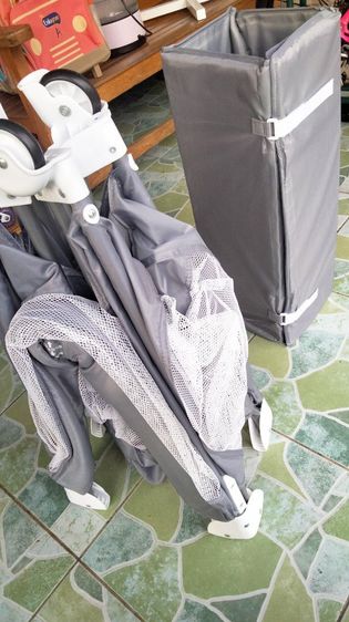 เปลพับเด็กอ่อนกับเสื้อผ้าเด็ก  รูปที่ 5