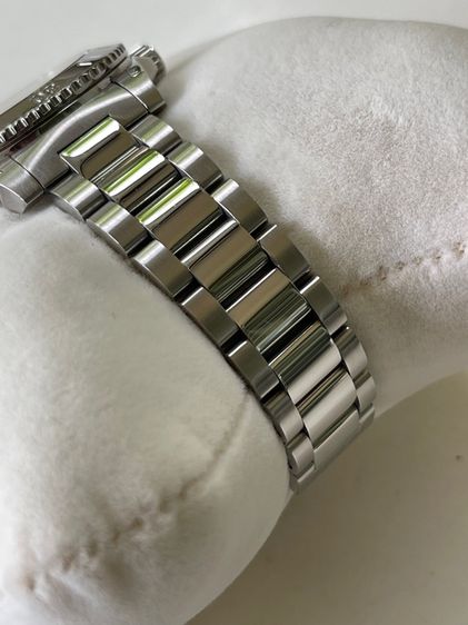 GUCCI Dive 32 mm Women's Watch Brown Dial Quartz Stainless Steel YA136401 รูปที่ 5