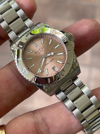 GUCCI Dive 32 mm Women's Watch Brown Dial Quartz Stainless Steel YA136401 รูปที่ 10