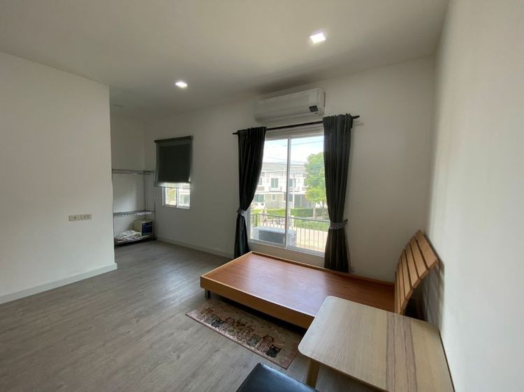 มีบางส่วน ขายทาวน์โฮม 2 ชั้น โครงการดิ ไอเฟล รามคำแหง-มิสทีน เขตสะพานสูง ทำเลดี เดินทางสะดวก ใกล้เดอะไนน์ เซ็นเตอร์ พระราม 9 รูปที่ 2