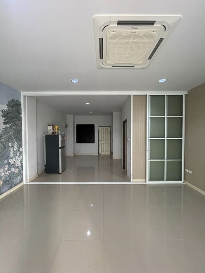 ให้เช่าบ้านแถว 3 ชั้น ติดถนนคู่ขนาน Motorway ด่านทับช้าง เฟอร์นิเจอร์ ครบ