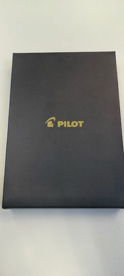 ปากกา Pilot grance หมึกซึม และปากกาลูกลื่น สภาพใหม่ set box