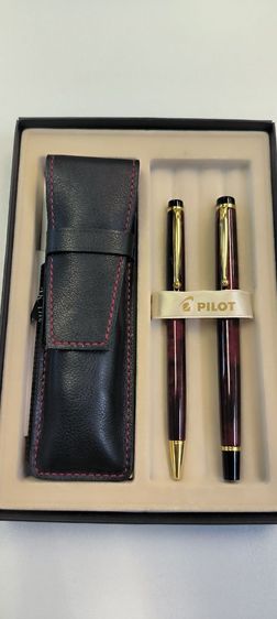 ปากกา Pilot grance หมึกซึม และปากกาลูกลื่น สภาพใหม่ set box รูปที่ 3