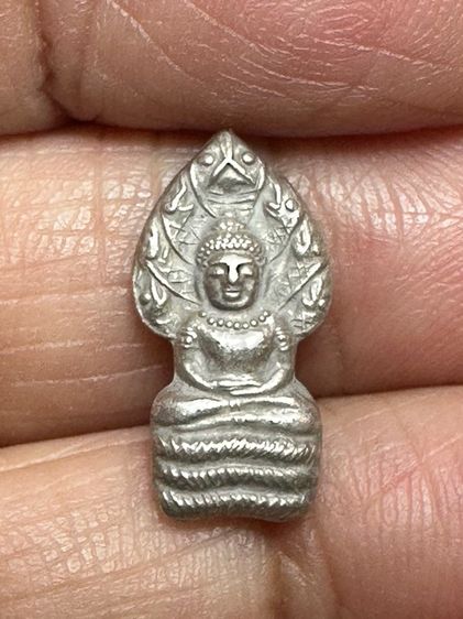 🙏พระปรกใบมะขามหลวงพ่อคูณ ปริสุทโธ วัดบ้านไร่ รุ่นเสาร์ 5 คูณพันล้าน เนื้อเงิน🙏รูปหล่อพระสังขจาย กะหลั่ยทอง ก้นจารไม่ทราบที่ องค์ละ1000