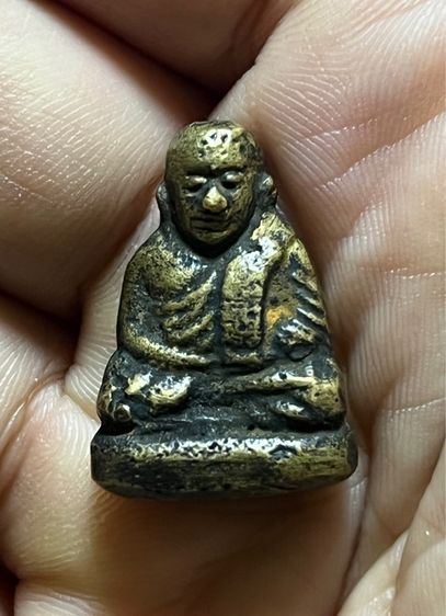 หลวงพ่อเงิน วัดบางคลาน รุ่นปืนแตก ปี2528 พิมพ์เศียรโตนิยมสุด เก่าๆสวยๆ