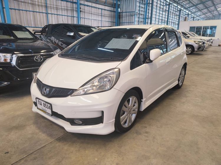 Honda Jazz 2012 1.5 JP Sedan เบนซิน ไม่ติดแก๊ส เกียร์อัตโนมัติ ขาว