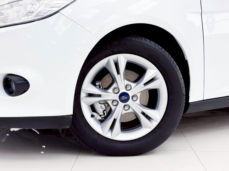 Ford รุ่นอื่นๆ 2013 รุ่นย่อยอื่นๆ Sedan เบนซิน ไม่ติดแก๊ส เกียร์อัตโนมัติ ขาว รูปที่ 4