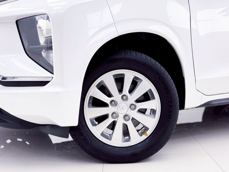 Mitsubishi Xpander 2019 1.5 GLS LTD Utility-car เบนซิน LPG เกียร์อัตโนมัติ ขาว รูปที่ 4