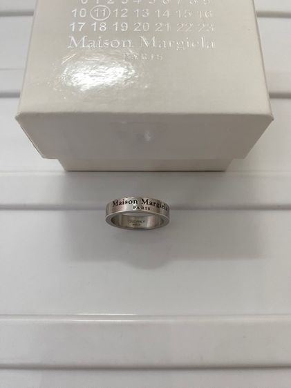 แหวน Maison Margiela ของแท้. รูปที่ 2