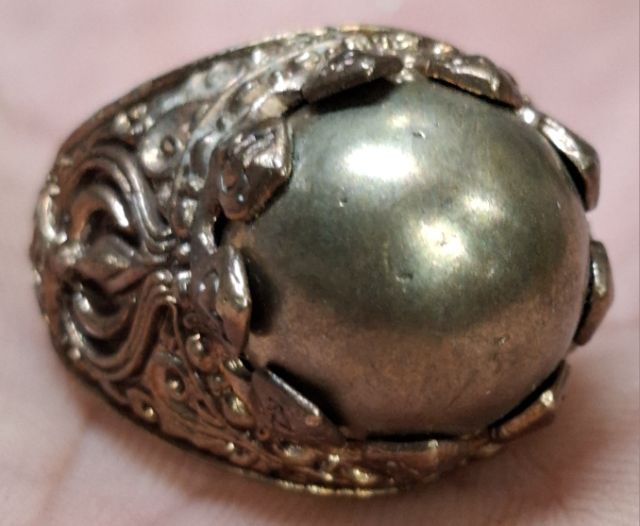 แหวนนพสิทธิ์ฤทธิชัยมงคล รุ่น 2 ปี 2557 เนื้อสัตตโลหะหัวแร่กายสิทธิ์
จัดสร้างขึ้นโดย คุณหมออานุภาพ สหภิญโญชนม์ 