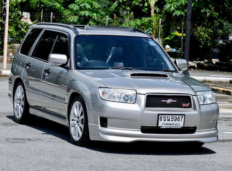 รถ Subaru Forester 2.0 XT 4WD สี เทา