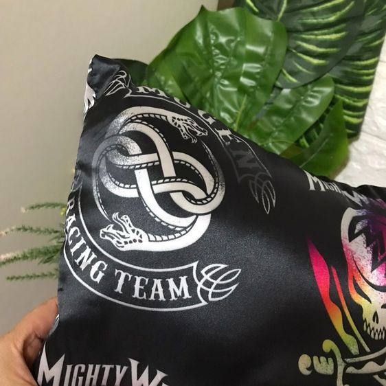 High and Low the Mighty Warriors หมอนอิง ลายอย่างหล่อ รูปที่ 5