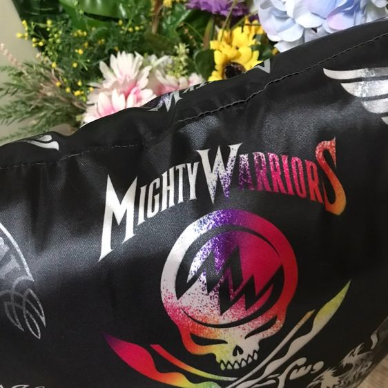 High and Low the Mighty Warriors หมอนอิง ลายอย่างหล่อ รูปที่ 3