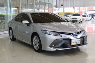 TOYOTA CAMRY 2.5 HV Premium รถผู้บริหารใช้งานน้อย