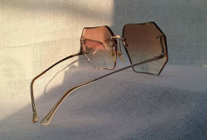 HOYA แว่นตาซุปเปอร์ลักซ์ชัวรีบัตเตอร์ฟลายโมเดล–ไร้กรอบ–เลนส์ซุปเปอร์พรีเมียมโปรเกรสซีฟ...Rare Find Authentic Vintage HOYA handcrafted in Japan
 รูปที่ 11