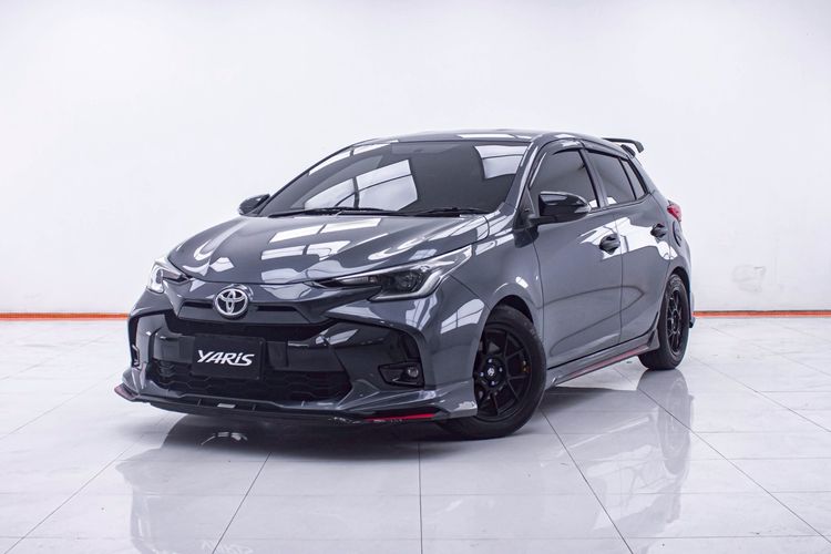 รถ Toyota Yaris 1.2 Smart สี เทา