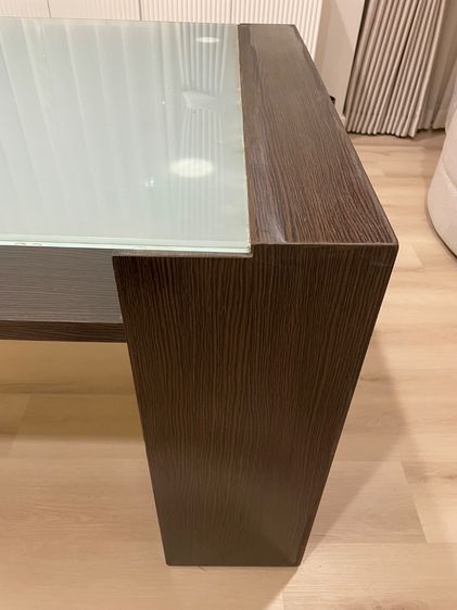 โต๊ะทานข้าว สภาพใช้งาน รูปที่ 5