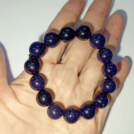 อื่นๆ สร้อยข้อมือหินแท้ ทรายเงิน