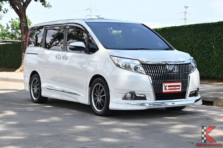 Toyota Esquire 2015 2.0 Gi Utility-car เบนซิน ไม่ติดแก๊ส เกียร์อัตโนมัติ ขาว