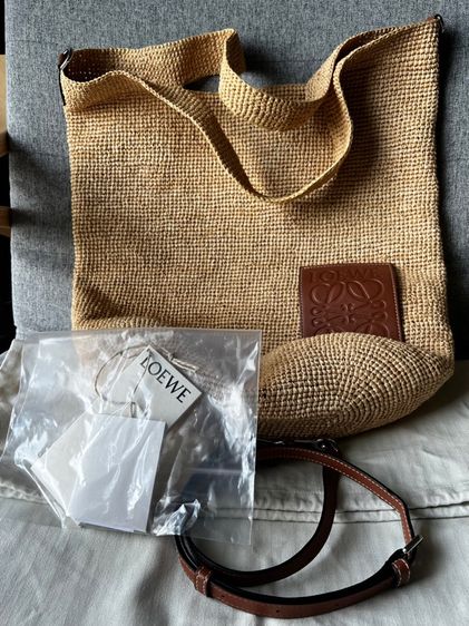Loewe Paula's Ibiza Slit Mini Raffia Tote รูปที่ 4