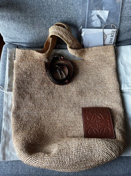 Loewe Paula's Ibiza Slit Mini Raffia Tote รูปที่ 5