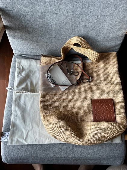 Loewe Paula's Ibiza Slit Mini Raffia Tote รูปที่ 3