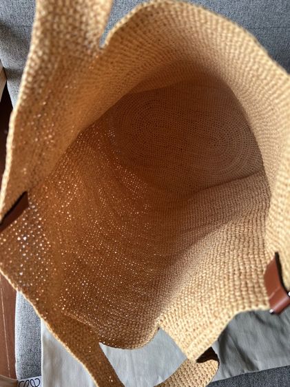 Loewe Paula's Ibiza Slit Mini Raffia Tote รูปที่ 6