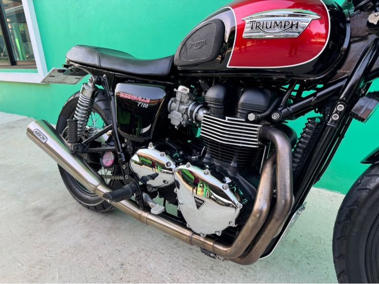 Thriumph Bonneville T100 สี ดำแดง หม้อลม รูปที่ 9