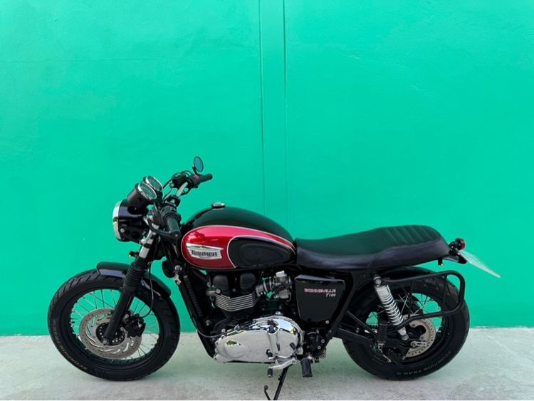 Thriumph Bonneville T100 สี ดำแดง หม้อลม รูปที่ 17