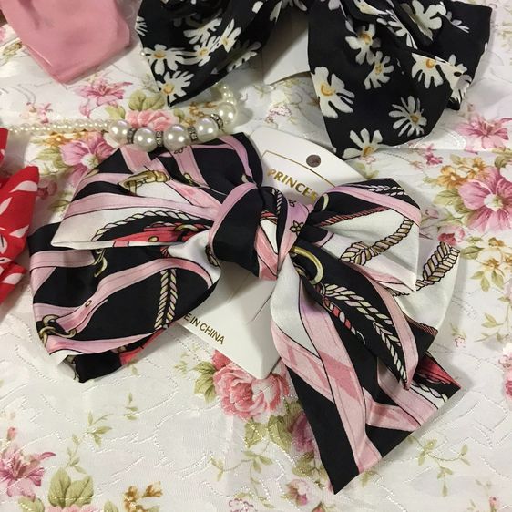 กิ๊ปติดผม มือ 1 โบว์ 2 ชั้นผ้าซาติน ไม่ใหญ่มาก สวยๆ เลยค่ะ รูปที่ 3