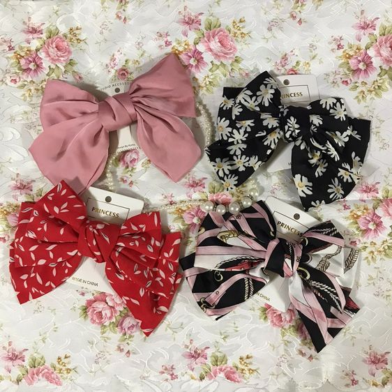 ของใช้ส่วนตัว กิ๊ปติดผม มือ 1 โบว์ 2 ชั้นผ้าซาติน ไม่ใหญ่มาก สวยๆ เลยค่ะ