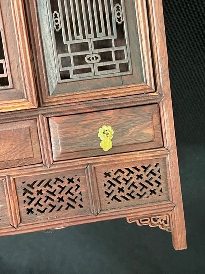 ตู้ไม้ สไตล์จีน งานจิ๋วสะสมA3 รูปที่ 13