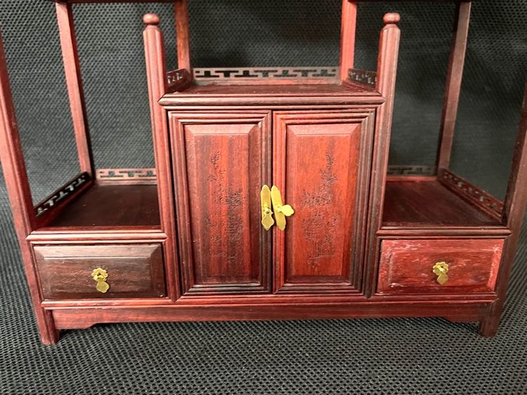 ตู้ไม้ ชั้นโชว์สไตล์จีน งานจิ๋วสะสมA5 รูปที่ 7