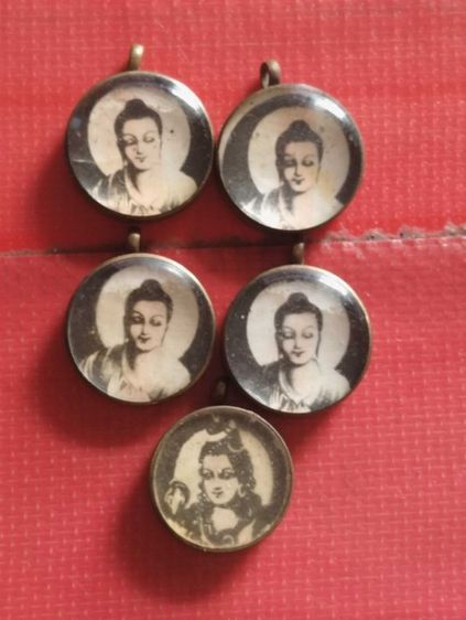 ล็อกเก็ตดวงตาพระพุทธเจ้าหลวงพ่อผินะวัดสนมลาว รูปที่ 15