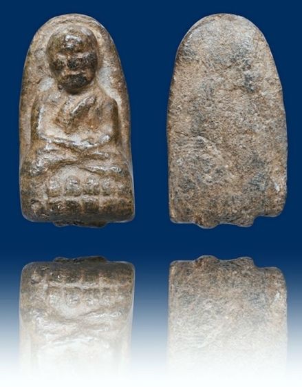 พระเนื้อว่าน หลวงพ่อทวด วัดช้างให้ พิมพ์พระรอด ปี 2497