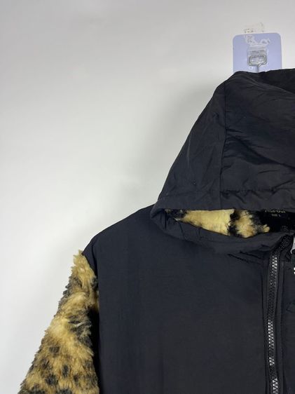 เสื้อแจ็คเก็ต Find-Out ลายสวย แท้ 💯 size L ขาดวัดจริงอก 22.5 ยาว 27 สภาพใหม่มาก มีซัปใน ดีเทลสวย ทรงสวย เนื้อผ้าดีมาก หายากน่าสะสมครับ รูปที่ 4