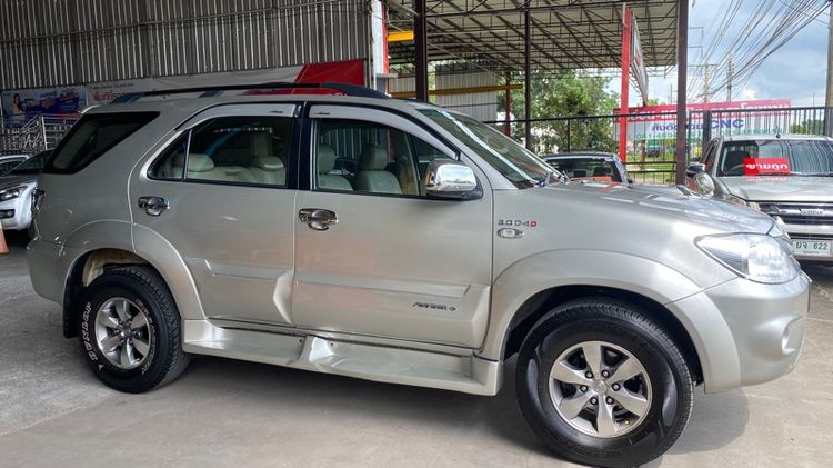 Toyota Fortuner 2007 3.0 V 4WD ดีเซล เกียร์อัตโนมัติ เทา รูปที่ 2