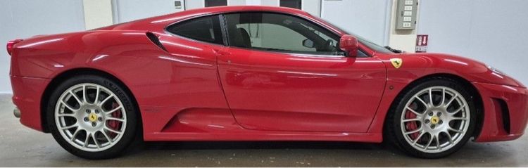 รถ Ferrari F430  4.3 สี แดง