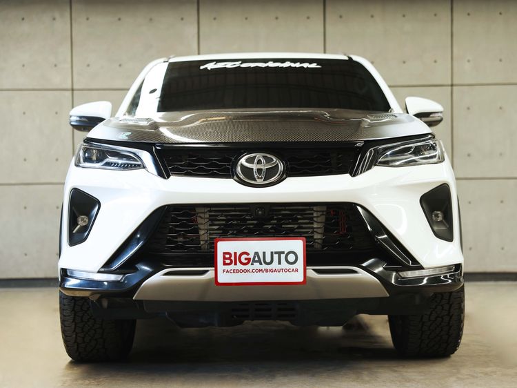 Toyota Fortuner 2023 2.4 Leader V Utility-car ดีเซล ไม่ติดแก๊ส เกียร์อัตโนมัติ ขาว รูปที่ 4