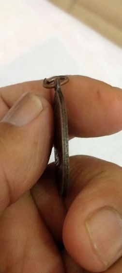 เหรียญ 2 หลวงปู่ทวดพิมพ์ไข่ปลาหน้ายักษ์หลังหลวงปู่ทิมวัดช้างให้ รูปที่ 2