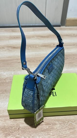 กระเป๋าสะพายไหล่ JW PEI Eva  สี Blue Denim Weave แท้ มือ 2  สภาพ 80 เปอร์เซ็น  รูปที่ 3