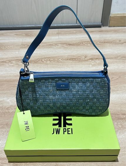 กระเป๋าสะพายไหล่ JW PEI Eva  สี Blue Denim Weave แท้ มือ 2  สภาพ 80 เปอร์เซ็น  รูปที่ 2