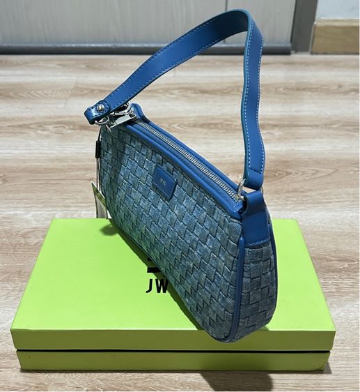 กระเป๋าสะพายไหล่ JW PEI Eva  สี Blue Denim Weave แท้ มือ 2  สภาพ 80 เปอร์เซ็น  รูปที่ 5