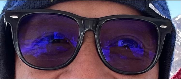 กรอบแว่น Ray-Ban Wayfarer  ใส่เลนส์ใสออโต้  ความเข้ม 60 เปอร์เซ็น เมื่อโดนแดดแสง UV ไม่มีค่าสายตา  มือ 2 สภาพ 80 เปอร์เซ็น  รูปที่ 10