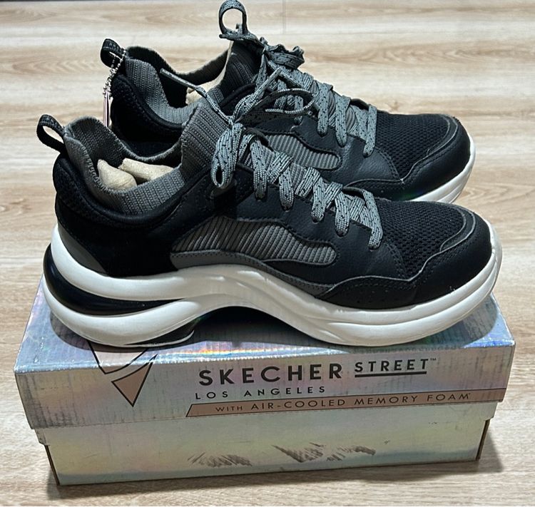 รองเท้าผ้าใบแฟชั่นสำหรับผู้หญิง Skechers Street™ Solei Low - Low Grooves แท้ มือ 2 สภาพ 80 เปอร์เซ็น เบอร์ 7  รูปที่ 5