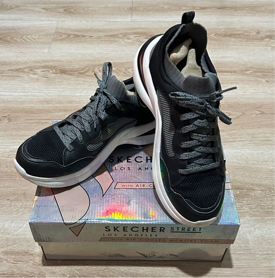 ดำ UK 7.5 | EU 41 1/3 | US 9 รองเท้าผ้าใบแฟชั่นสำหรับผู้หญิง Skechers Street™ Solei Low - Low Grooves แท้ มือ 2 สภาพ 80 เปอร์เซ็น เบอร์ 7 