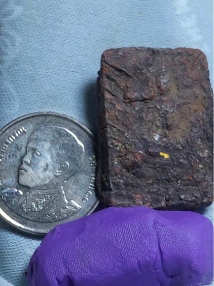 หลวงปู่เผือกวัดกิ่งแก้ว พิมพ์ขุดสระใหญ่ เนื้อผงชานหมาก 18,000฿ รูปที่ 2