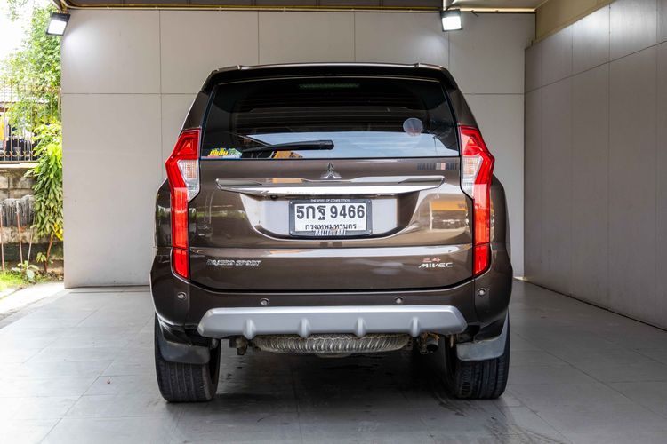 Mitsubishi Pajero Sport 2016 2.4 GT Utility-car ดีเซล ไม่ติดแก๊ส เกียร์อัตโนมัติ น้ำตาล รูปที่ 4