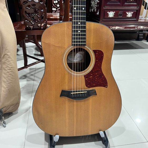 โปร่งไฟฟ้า Taylor 110e รูปที่ 2